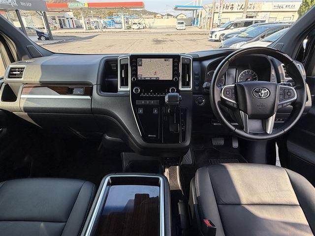 グランエース プレミアム　純正ディスプレイオーディオナビ・Ｂｌｕｅｔｏｏｔｈ　１２．１インチフリップダウンモニター　全周囲カメラ　両側パワースライドドア　黒レザーシート　シートヒーター　サイドステップ　デジタルインナーミラー（19枚目）