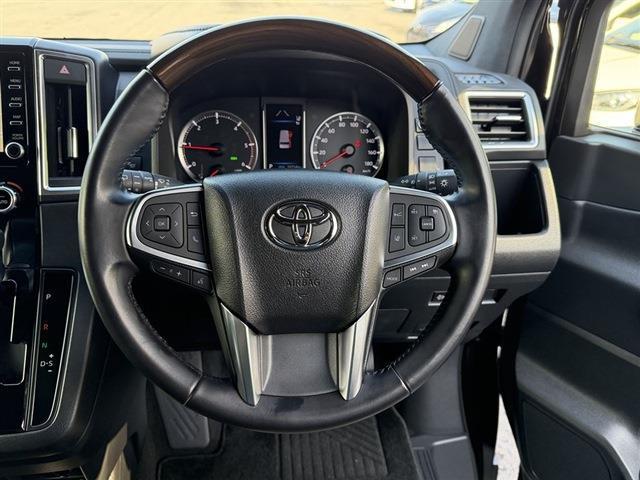 グランエース プレミアム　純正ディスプレイオーディオナビ・Ｂｌｕｅｔｏｏｔｈ　１２．１インチフリップダウンモニター　全周囲カメラ　両側パワースライドドア　黒レザーシート　シートヒーター　サイドステップ　デジタルインナーミラー（20枚目）