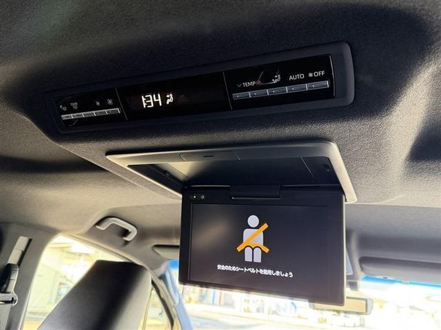 グランエース プレミアム　純正ディスプレイオーディオナビ・Ｂｌｕｅｔｏｏｔｈ　１２．１インチフリップダウンモニター　全周囲カメラ　両側パワースライドドア　黒レザーシート　シートヒーター　サイドステップ　デジタルインナーミラー（22枚目）