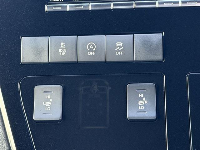 グランエース プレミアム　純正ディスプレイオーディオナビ・Ｂｌｕｅｔｏｏｔｈ　１２．１インチフリップダウンモニター　全周囲カメラ　両側パワースライドドア　黒レザーシート　シートヒーター　サイドステップ　デジタルインナーミラー（26枚目）