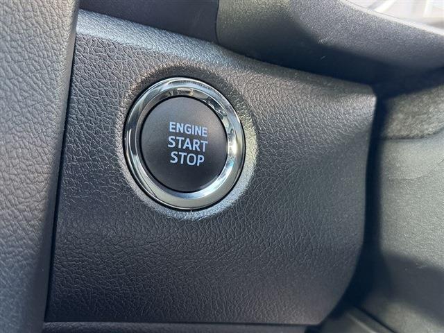 グランエース プレミアム　純正ディスプレイオーディオナビ・Ｂｌｕｅｔｏｏｔｈ　１２．１インチフリップダウンモニター　全周囲カメラ　両側パワースライドドア　黒レザーシート　シートヒーター　サイドステップ　デジタルインナーミラー（29枚目）