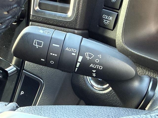 グランエース プレミアム　純正ディスプレイオーディオナビ・Ｂｌｕｅｔｏｏｔｈ　１２．１インチフリップダウンモニター　全周囲カメラ　両側パワースライドドア　黒レザーシート　シートヒーター　サイドステップ　デジタルインナーミラー（45枚目）