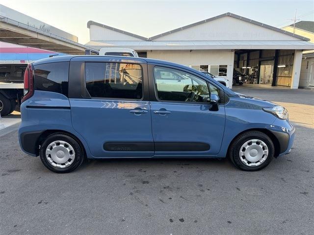 シエンタ ハイブリッドG 7人乗り 純正ディスプレイオーディオナビ Bluetooth 全周囲カメラ ETC LEDヘッドライト 両側パワースライドドア クリアランスソナー ステアリングスイッチ レーダークルーズコントロール(7枚目)