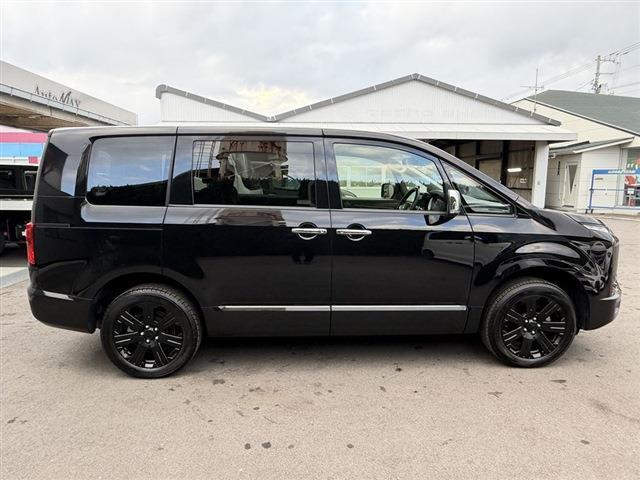 デリカD:5 P 8人乗り 全周囲カメラ 両側パワースライドドア パワーシート シートヒーター LEDヘッドライト LEDフォグ パワーバックドア ステアリングスイッチ ステアリングヒーター フロアマット スペアキー(4枚目)