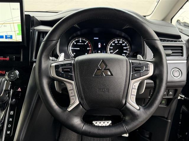 デリカD:5 P 8人乗り 全周囲カメラ 両側パワースライドドア パワーシート シートヒーター LEDヘッドライト LEDフォグ パワーバックドア ステアリングスイッチ ステアリングヒーター フロアマット スペアキー(17枚目)