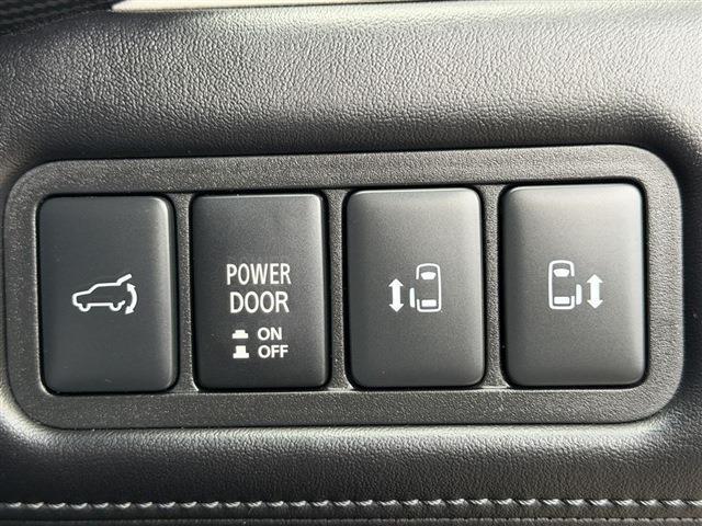 デリカD:5 P 8人乗り 全周囲カメラ 両側パワースライドドア パワーシート シートヒーター LEDヘッドライト LEDフォグ パワーバックドア ステアリングスイッチ ステアリングヒーター フロアマット スペアキー(25枚目)