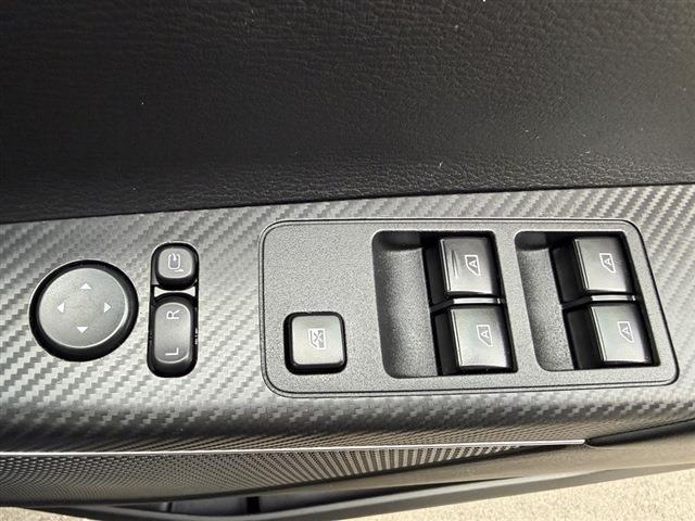 デリカD:5 P 8人乗り 全周囲カメラ 両側パワースライドドア パワーシート シートヒーター LEDヘッドライト LEDフォグ パワーバックドア ステアリングスイッチ ステアリングヒーター フロアマット スペアキー(43枚目)