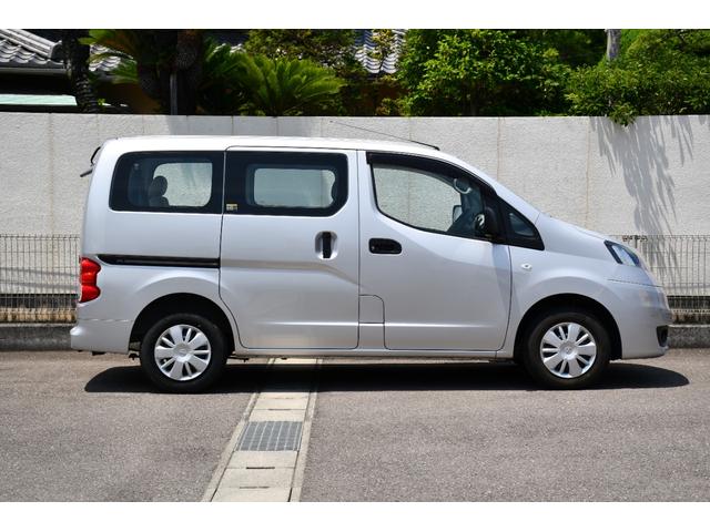 ＮＶ２００バネットバン 　車いすスロープ　車いす２名固定　乗車定員６名（車いす２名＋４名）（30枚目）