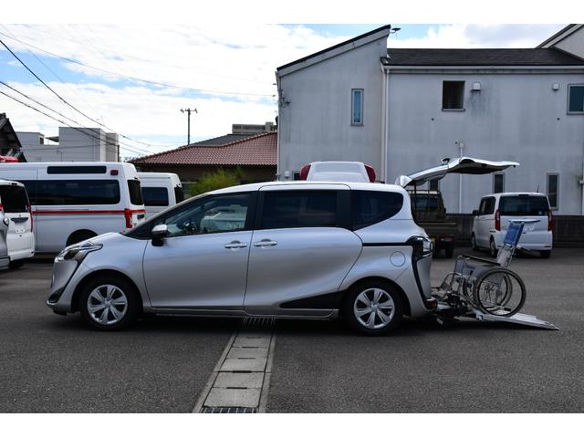 シエンタ 　ウェルキャブスローパー　福祉車両　介護車両　トヨタセーフティセンス（先進安全装置）　純正メモリーナビ　アラウンドビューモニター（3枚目）