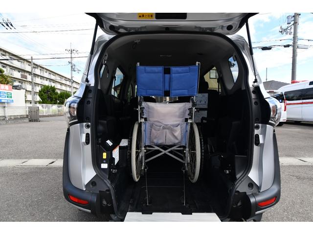 シエンタ 　ウェルキャブスローパー　福祉車両　介護車両　トヨタセーフティセンス（先進安全装置）　純正メモリーナビ　アラウンドビューモニター（5枚目）