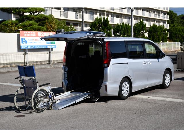 ノア X ウェルキャブスローパー 車いす1名固定 福祉車両 介護車両(2枚目)