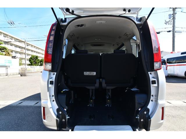 ノア X ウェルキャブスローパー 車いす1名固定 福祉車両 介護車両(13枚目)