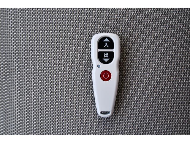 セレナ スローパー 車いす1名固定 電動ウインチ 純正メモリーナビ アラウンドビューモニター フロントカメラ 福祉車両 介護車両 シートヒーター ステアリングヒーター(11枚目)