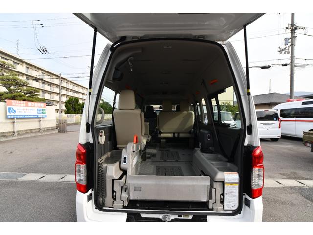 ＮＶ３５０キャラバンバン 　チェアキャブ車いす４名固定　福祉車両　介護車両　アラウンドビューモニター（5枚目）