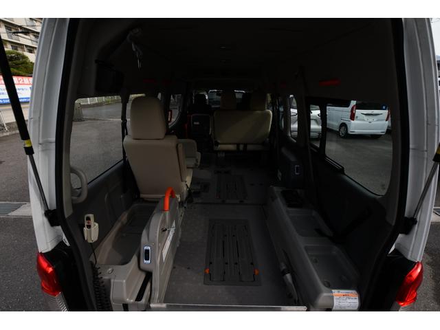 ＮＶ３５０キャラバンバン 　チェアキャブ車いす４名固定　福祉車両　介護車両　アラウンドビューモニター（6枚目）