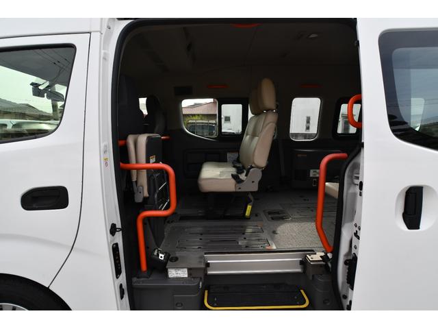 ＮＶ３５０キャラバンバン 　チェアキャブ車いす４名固定　福祉車両　介護車両　アラウンドビューモニター（8枚目）