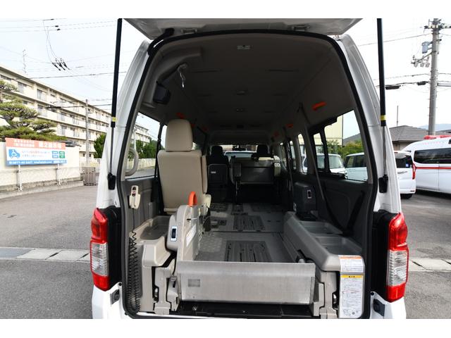 ＮＶ３５０キャラバンバン 　チェアキャブ車いす４名固定　福祉車両　介護車両　アラウンドビューモニター（13枚目）