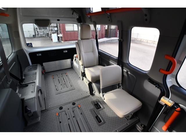 NV350キャラバンバン 車いすリフト 車いす2名固定 ストレッチャー対応 アラウンドビューモニター エマージェンシーブレーキ 介護タクシー登録(15枚目)