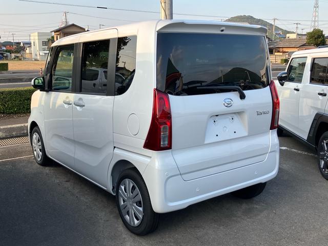 タント Ｘ　届出済未使用車　両側パワースライドドア　シートヒーター　シートバックテーブル　後席サンシェード　衝突被害軽減システム　アイドリングストップ　プッシュスタート　電子パーキング　横滑り防止装置（8枚目）