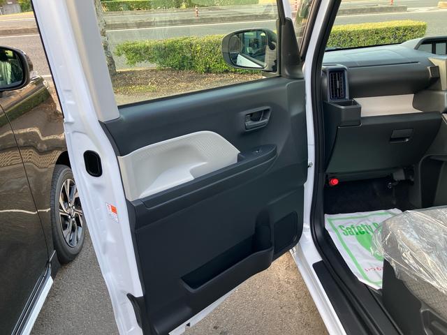 タント Ｘ　届出済未使用車　両側パワースライドドア　シートヒーター　シートバックテーブル　後席サンシェード　衝突被害軽減システム　アイドリングストップ　プッシュスタート　電子パーキング　横滑り防止装置（12枚目）