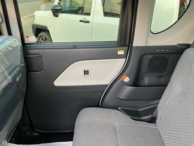 タント Ｘ　届出済未使用車　両側パワースライドドア　シートヒーター　シートバックテーブル　後席サンシェード　衝突被害軽減システム　アイドリングストップ　プッシュスタート　電子パーキング　横滑り防止装置（16枚目）