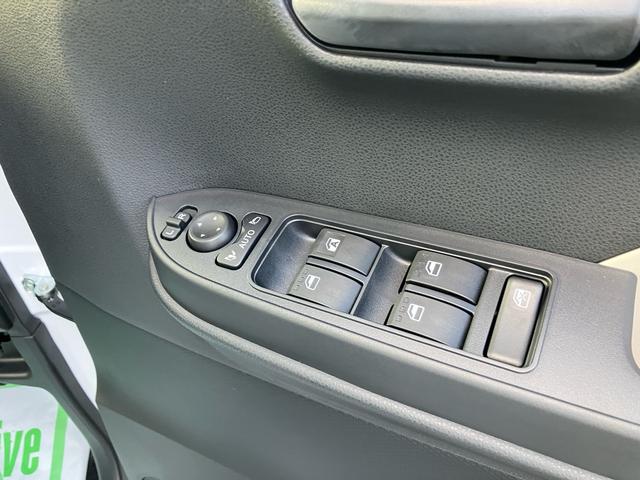 タント Ｘ　届出済未使用車　両側パワースライドドア　シートヒーター　シートバックテーブル　後席サンシェード　衝突被害軽減システム　アイドリングストップ　プッシュスタート　電子パーキング　横滑り防止装置（24枚目）