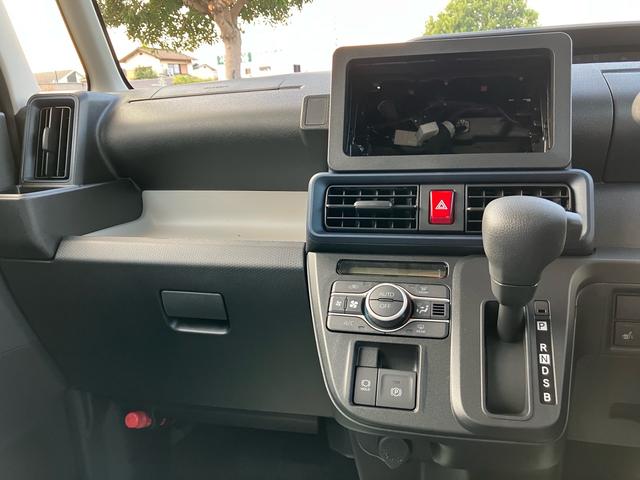 タント Ｘ　届出済未使用車　両側パワースライドドア　シートヒーター　シートバックテーブル　後席サンシェード　衝突被害軽減システム　アイドリングストップ　プッシュスタート　電子パーキング　横滑り防止装置（31枚目）