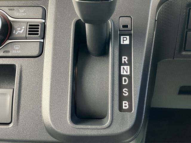 タント Ｘ　届出済未使用車　両側パワースライドドア　シートヒーター　シートバックテーブル　後席サンシェード　衝突被害軽減システム　アイドリングストップ　プッシュスタート　電子パーキング　横滑り防止装置（33枚目）