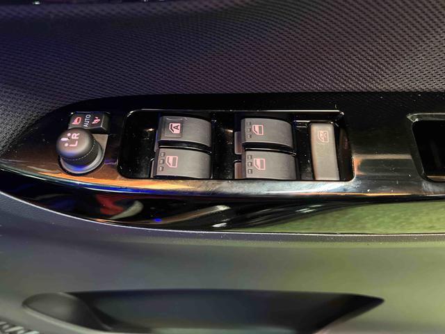 ムーヴ カスタム　ＲＳ　ハイパーＳＡＩＩＩ　認定中古車　ＣＶＴ　バックカメラ　キーフリーシステム　オートエアコン　電動格納ミラー　ステアリングスイッチ（17枚目）