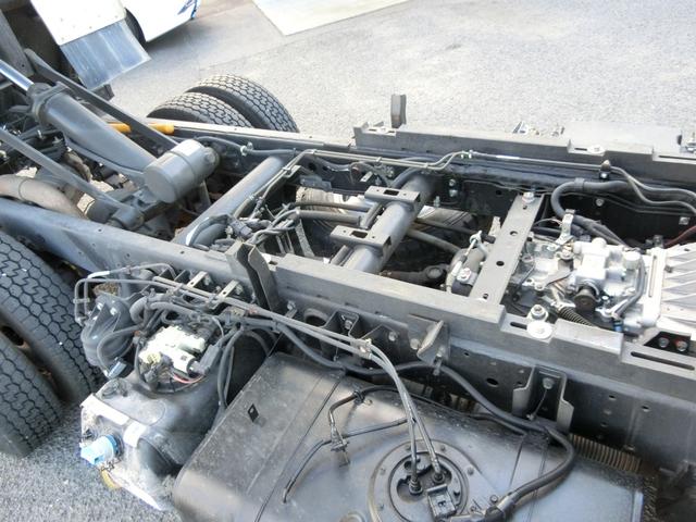 ＮＴ４５０アトラス ダンプＤＸ　☆３０００ディーゼル☆３０００ｋｇ積載☆☆３ペダルＭＴ☆ルーフラック☆中間ピン☆メッキグリル☆ナビ☆フルセグＴＶ☆ブルートゥース☆ＥＴＣ☆電格ミラー☆キーレス☆スペアキー（17枚目）