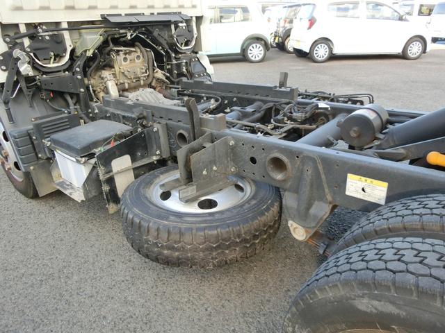 ＮＴ４５０アトラス ダンプＤＸ　☆３０００ディーゼル☆３０００ｋｇ積載☆☆３ペダルＭＴ☆ルーフラック☆中間ピン☆メッキグリル☆ナビ☆フルセグＴＶ☆ブルートゥース☆ＥＴＣ☆電格ミラー☆キーレス☆スペアキー（19枚目）