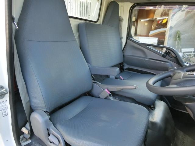 ＮＴ４５０アトラス ダンプＤＸ　☆３０００ディーゼル☆３０００ｋｇ積載☆☆３ペダルＭＴ☆ルーフラック☆中間ピン☆メッキグリル☆ナビ☆フルセグＴＶ☆ブルートゥース☆ＥＴＣ☆電格ミラー☆キーレス☆スペアキー（26枚目）