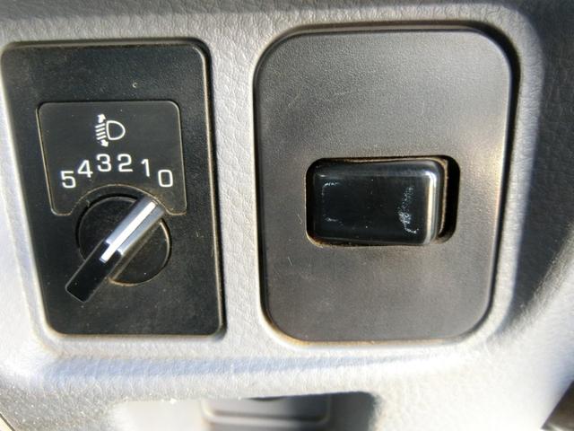 ＮＴ４５０アトラス ダンプＤＸ　☆３０００ディーゼル☆３０００ｋｇ積載☆☆３ペダルＭＴ☆ルーフラック☆中間ピン☆メッキグリル☆ナビ☆フルセグＴＶ☆ブルートゥース☆ＥＴＣ☆電格ミラー☆キーレス☆スペアキー（33枚目）