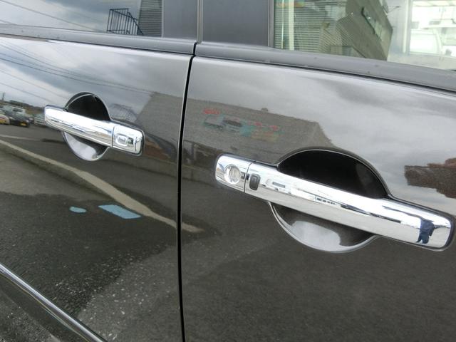 セレナ ハイウェイスターＧ　エアロモード　Ｓ－ハイブリッド　☆純正ナビ☆後席エンターテイメント☆アラウンドビューモニター☆アドヴァンスドセーフティパッケージ☆両側パワースライドドア☆ＬＥＤヘッドランプ☆（13枚目）