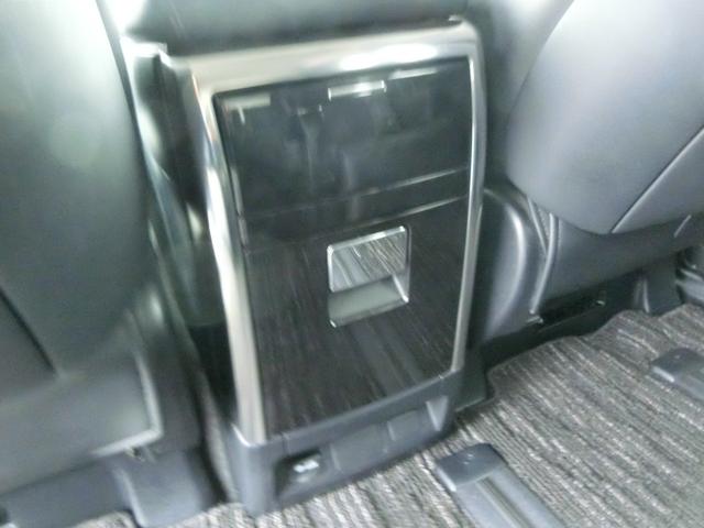 ヴェルファイアハイブリッド ZR Gエディション ☆10インチナビ☆12インチ後席モニター☆バックカメラ☆1500wコンセント☆ステアリングヒーター☆シートヒーター☆ベンチレーション☆エグゼクティブパワーシート☆両側パワースライドドア☆(30枚目)