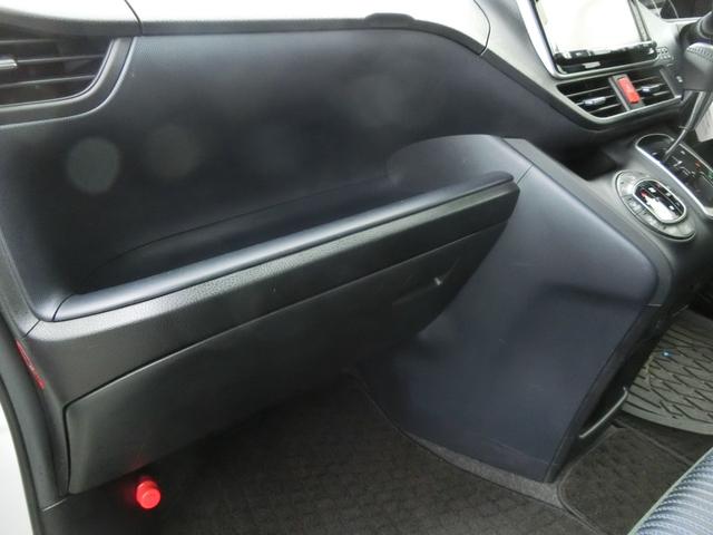 ヴォクシー ZS 煌 ☆純正9インチナビ☆フリップダウンモニター☆バックカメラ☆ETC☆本革巻ステアリング☆サンシェード☆両側パワースライドドア☆コーナーセンサー☆LEDヘッドランプ☆純正16インチアルミホイール(23枚目)