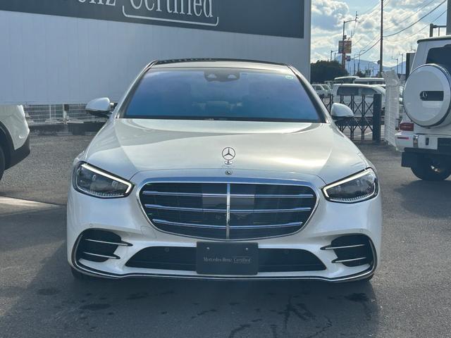 Ｓクラス Ｓ５００　４マチックロング　ＡＭＧライン　ＩＳＧ搭載モデル　４ＷＤ　パノラミックスライディングルーフ　レザーエクスクルーシブパッケージ　　ベーシックパッケージ　ＨＤＤナビ／ＤＴＶ　レーダーセーフティ　ブラウンレザーシート　禁煙車　ワンオーナー（2枚目）