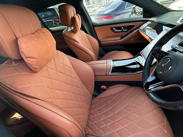 Ｓクラス Ｓ５００　４マチックロング　ＡＭＧライン　ＩＳＧ搭載モデル　４ＷＤ　パノラミックスライディングルーフ　レザーエクスクルーシブパッケージ　　ベーシックパッケージ　ＨＤＤナビ／ＤＴＶ　レーダーセーフティ　ブラウンレザーシート　禁煙車　ワンオーナー（16枚目）