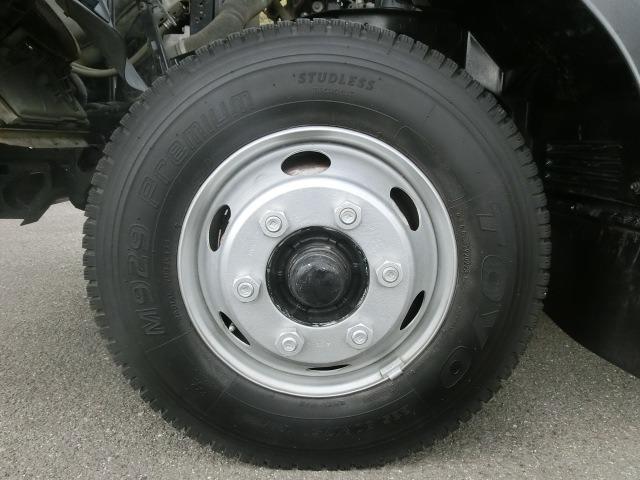 フォワード 深ダンプ　深ダンプ／土砂禁／３．３ｔ積／６ＭＴ／新明和／内寸Ｌ３４０×Ｗ２０５×Ｈ１２７ｃｍ／車検付／リア観音開き（51枚目）