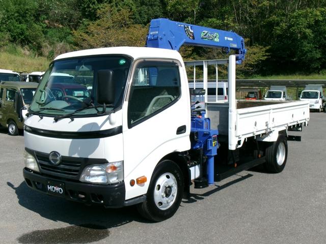 デュトロ クレーン付き平ボディ　４段ブーム／３ｔ積／ラジコン／フックイン／６ＭＴ／タダノ／荷台床木板張り／ロープ穴４対（8枚目）