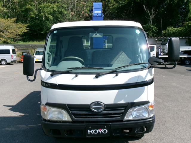 デュトロ クレーン付き平ボディ　４段ブーム／３ｔ積／ラジコン／フックイン／６ＭＴ／タダノ／荷台床木板張り／ロープ穴４対（9枚目）