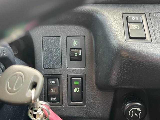 ヒノレンジャー 平ボディ/アルミハイブロック/ワイド/6200/エアサス/最大2950kg積載/6MT/床鉄板/内カン/メッキ架装/200L+100L燃料タンク/ステン道具箱/ETC/トランテックス/240PS(15枚目)