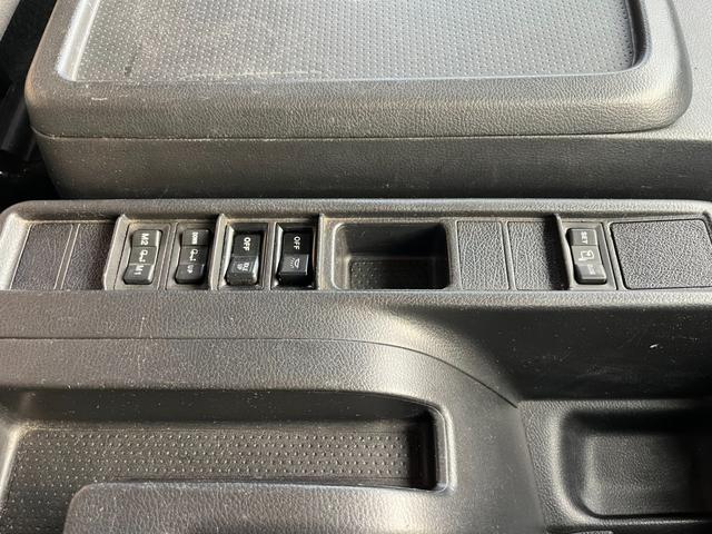 ヒノレンジャー 平ボディ/アルミハイブロック/ワイド/6200/エアサス/最大2950kg積載/6MT/床鉄板/内カン/メッキ架装/200L+100L燃料タンク/ステン道具箱/ETC/トランテックス/240PS(22枚目)