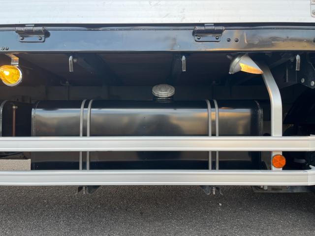 ヒノレンジャー 平ボディ/アルミハイブロック/ワイド/6200/エアサス/最大2950kg積載/6MT/床鉄板/内カン/メッキ架装/200L+100L燃料タンク/ステン道具箱/ETC/トランテックス/240PS(44枚目)