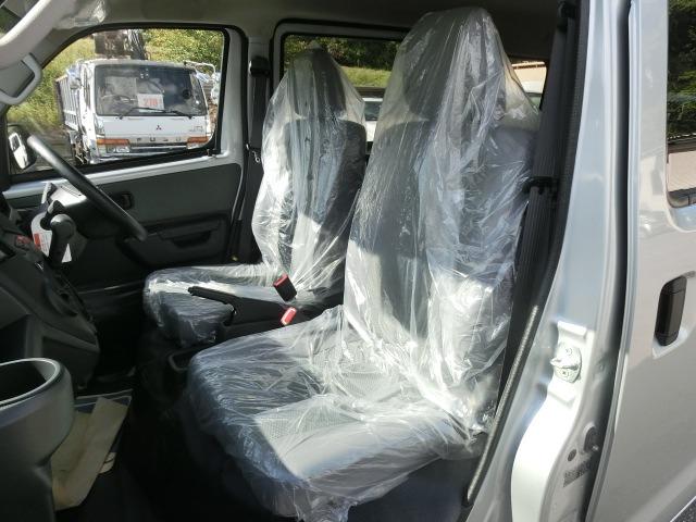 タウンエースバン ＧＬ　／オートハイビーム／ＬＥＤライト／プリクラ／車線逸脱警告／トヨタセーフティーセンス／両側スライドドア（17枚目）