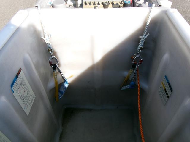 デュトロ 高所作業車/SN15B/14.6m/電気工事仕様/ウインチ/サブエンジン付/3段ブーム/絶縁ブーム/FRPバケット/5MT/N04Cエンジン(42枚目)