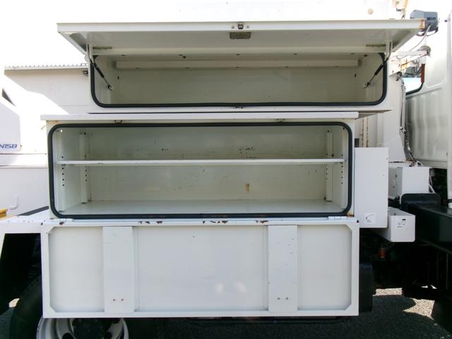 デュトロ 高所作業車/SN15B/14.6m/電気工事仕様/ウインチ/サブエンジン付/3段ブーム/絶縁ブーム/FRPバケット/5MT/N04Cエンジン(49枚目)