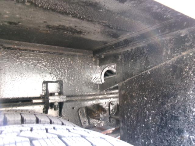 デュトロ 高所作業車/SN15B/14.6m/電気工事仕様/ウインチ/サブエンジン付/3段ブーム/絶縁ブーム/FRPバケット/5MT/N04Cエンジン(69枚目)