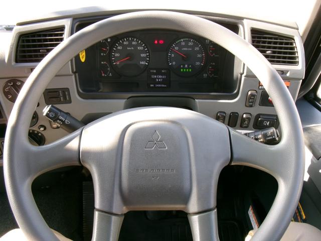 ファイター クレーン付き平ボディ 増トン/クレーン付平ボディ/4段/ラジコン/フックイン/角足/挿違/ユニック/総重量11t未満/中型免許/4.7t積載/ベット付/内寸:L560cm/メッキ架装/6MT/床鉄/スタンション穴/ETC(13枚目)