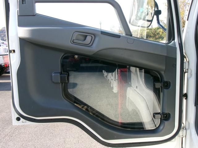 ファイター クレーン付き平ボディ 増トン/クレーン付平ボディ/4段/ラジコン/フックイン/角足/挿違/ユニック/総重量11t未満/中型免許/4.7t積載/ベット付/内寸:L560cm/メッキ架装/6MT/床鉄/スタンション穴/ETC(25枚目)